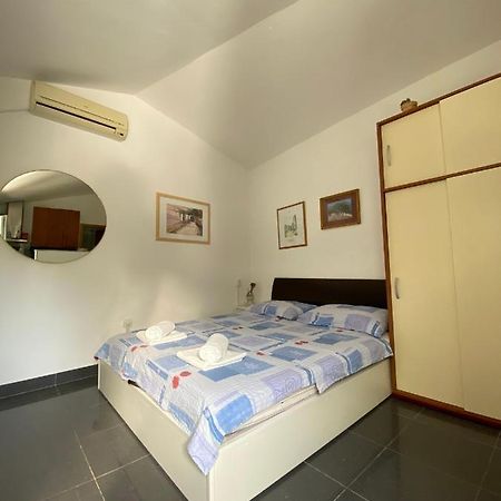Apartmani Sara Omišalj Exterior foto