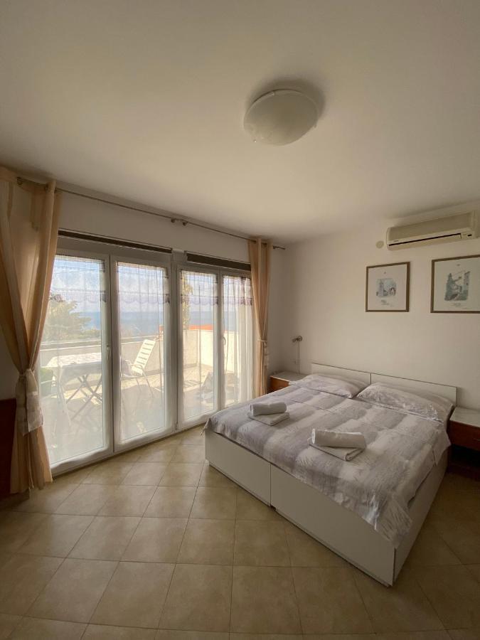 Apartmani Sara Omišalj Exterior foto