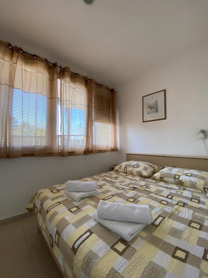 Apartmani Sara Omišalj Exterior foto