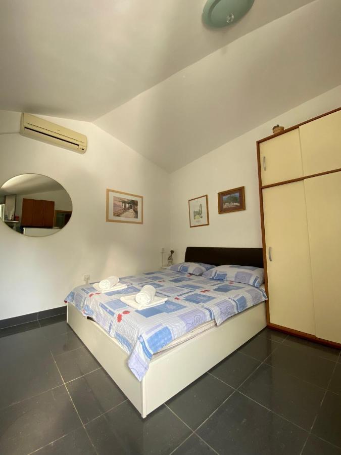 Apartmani Sara Omišalj Exterior foto